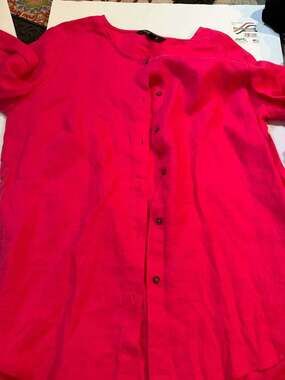 Ellen Tracy Women's Hot Pink 100% Linen Button-Up Blouse